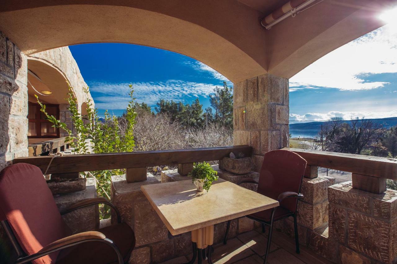 Apartmani I Sobe Dinko Starigrad Paklenica Exterior foto